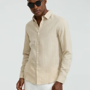 Camisa Regular em Linho com Estampa de Listra Fio Tinto e Texturizada Bege (cópia) (cópia) (cópia) (cópia) (cópia) (cópia) (cópia)